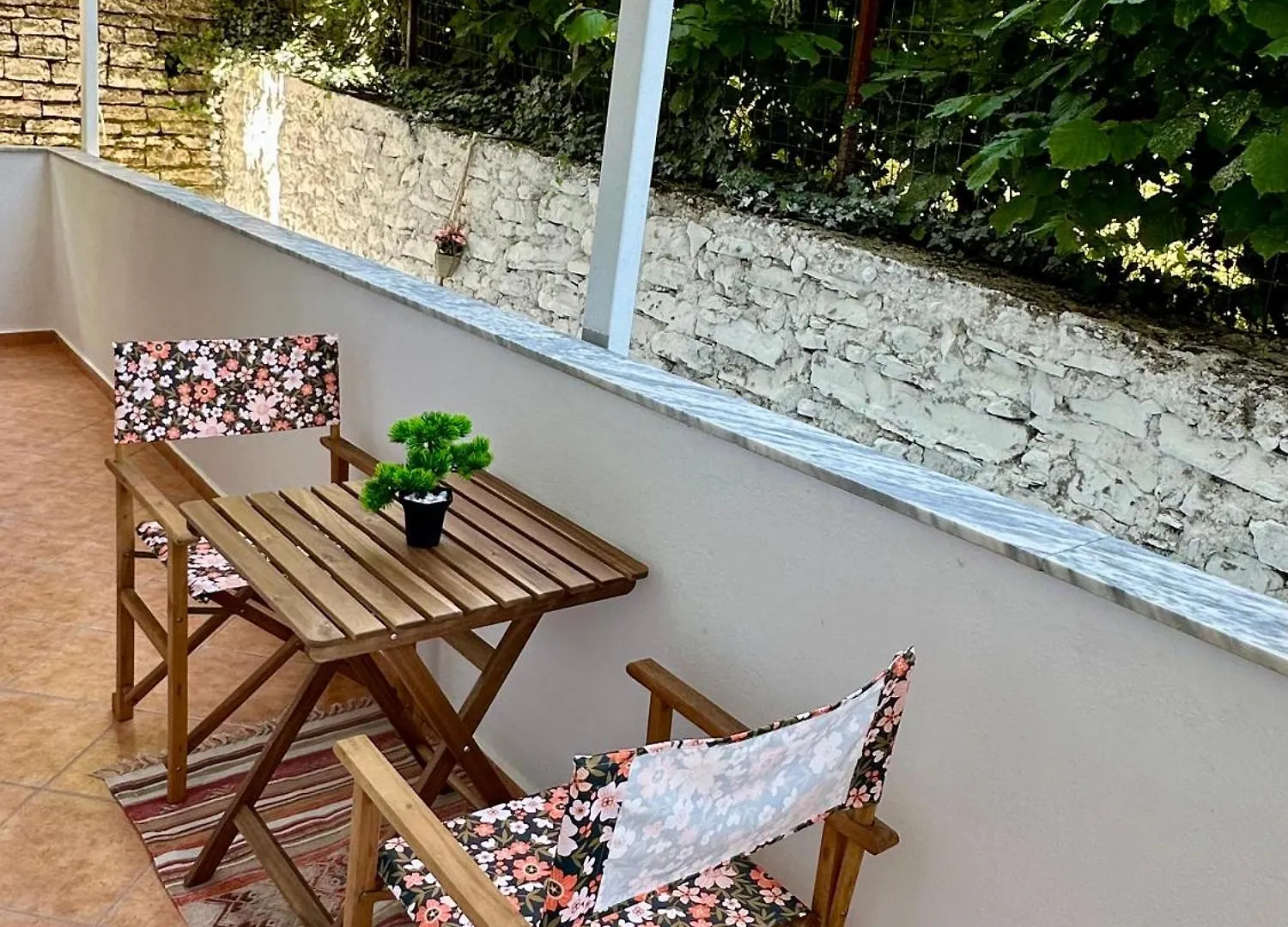 Guesthouse Zisi Gjirokaster 0*,  Albania